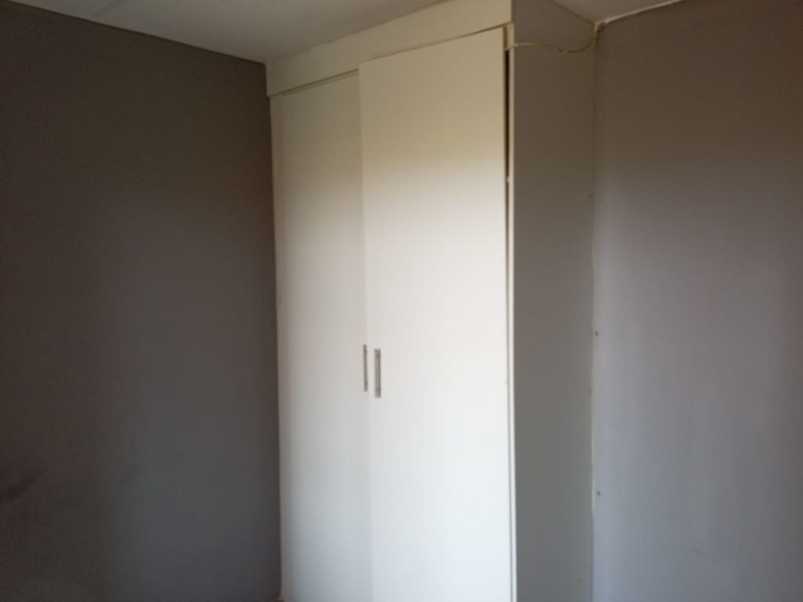 2 Bedroom Property for Sale in Albertsdal Gauteng