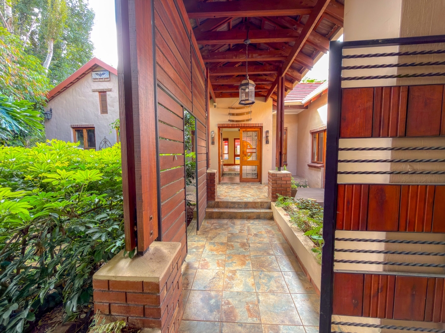 To Let 6 Bedroom Property for Rent in Midstream Estate Gauteng