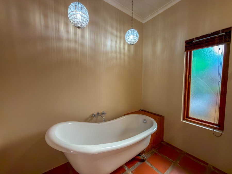 To Let 6 Bedroom Property for Rent in Midstream Estate Gauteng