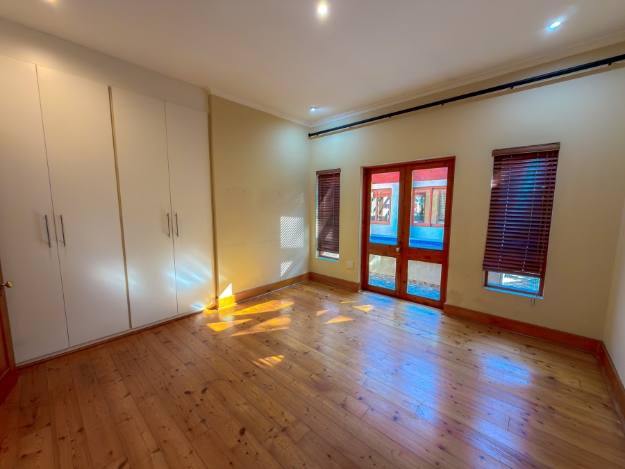 To Let 6 Bedroom Property for Rent in Midstream Estate Gauteng