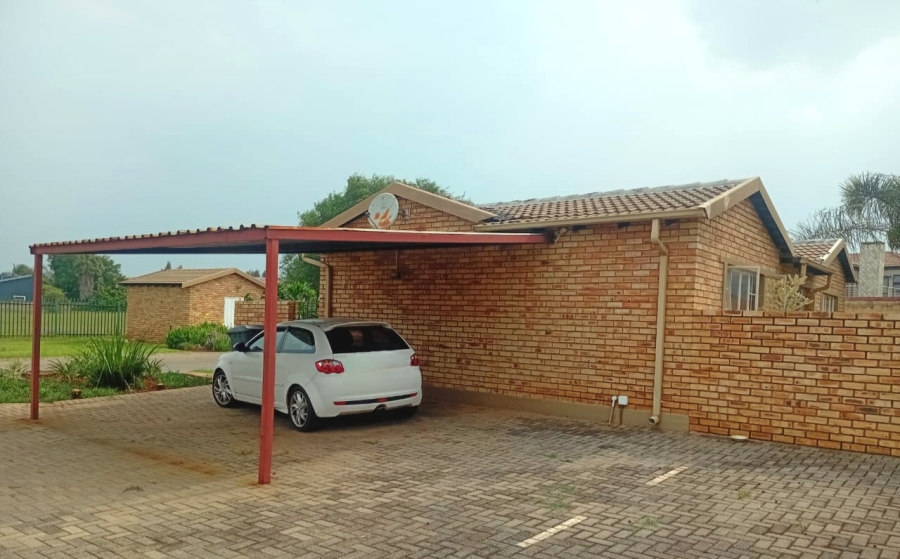 2 Bedroom Property for Sale in Celtisdal Gauteng