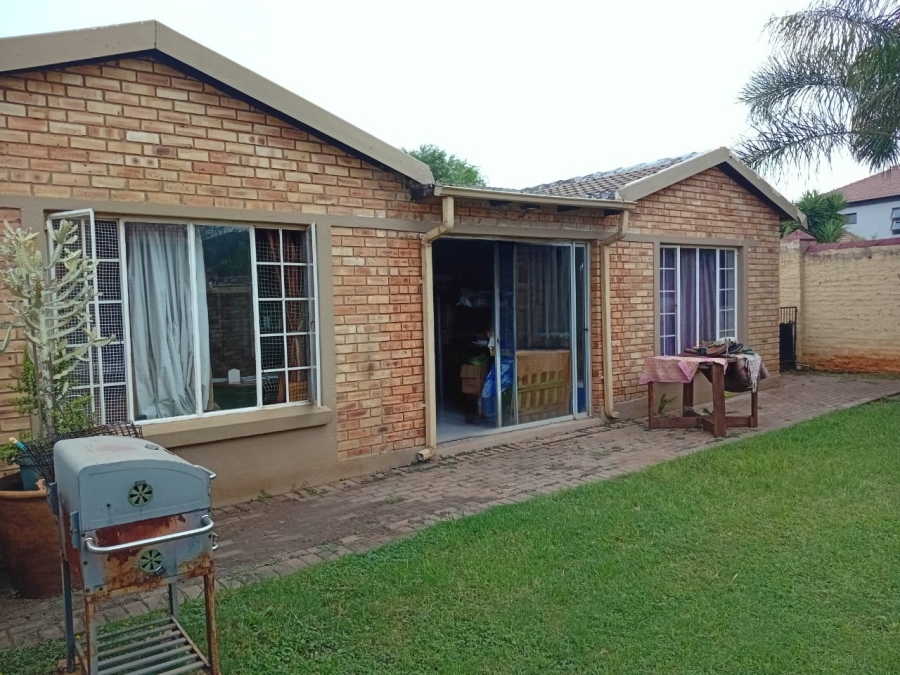 2 Bedroom Property for Sale in Celtisdal Gauteng