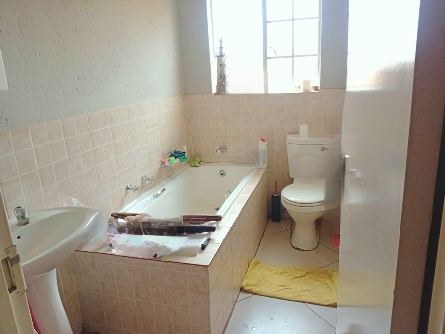 2 Bedroom Property for Sale in Celtisdal Gauteng