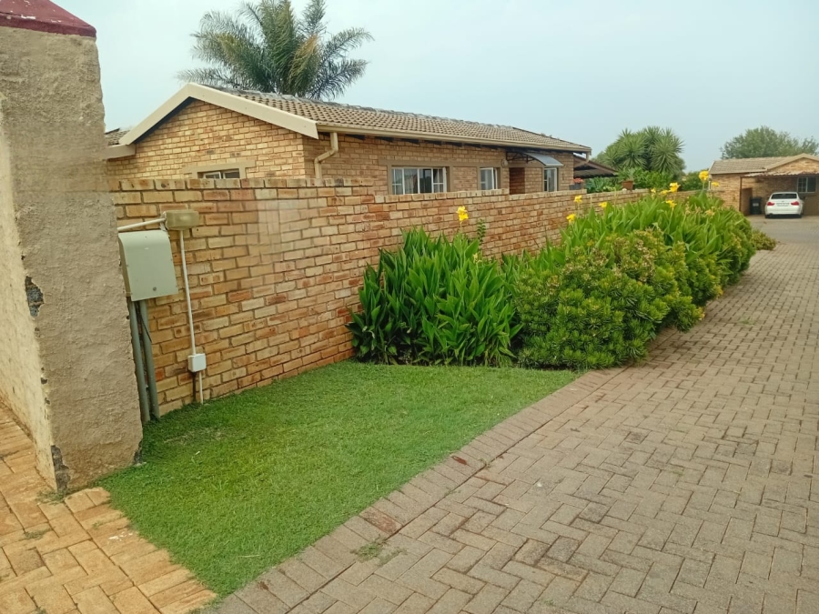 2 Bedroom Property for Sale in Celtisdal Gauteng