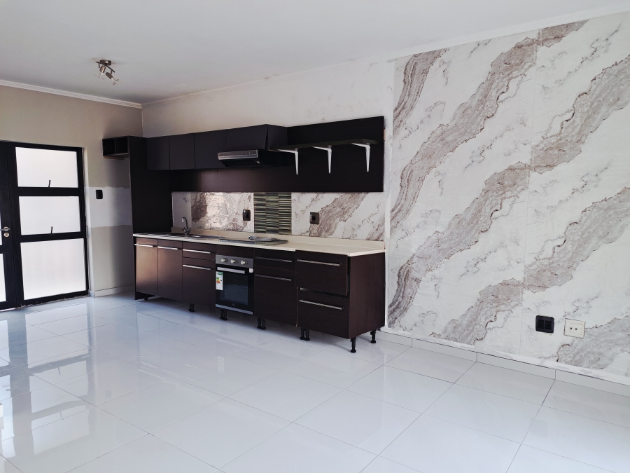 2 Bedroom Property for Sale in Winchester Hills Gauteng