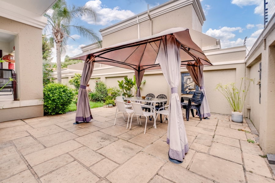 3 Bedroom Property for Sale in Lonehill Gauteng