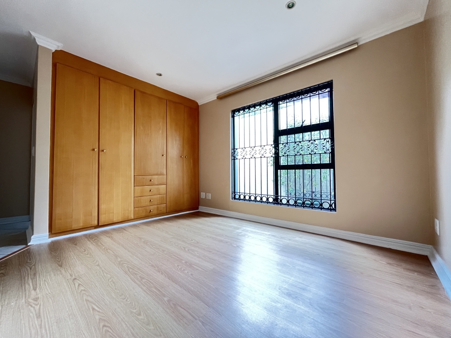 To Let 3 Bedroom Property for Rent in River Club Gauteng