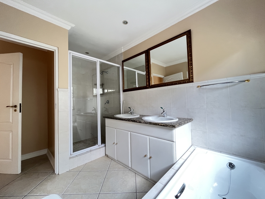 To Let 3 Bedroom Property for Rent in River Club Gauteng