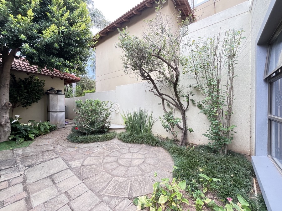 To Let 3 Bedroom Property for Rent in River Club Gauteng