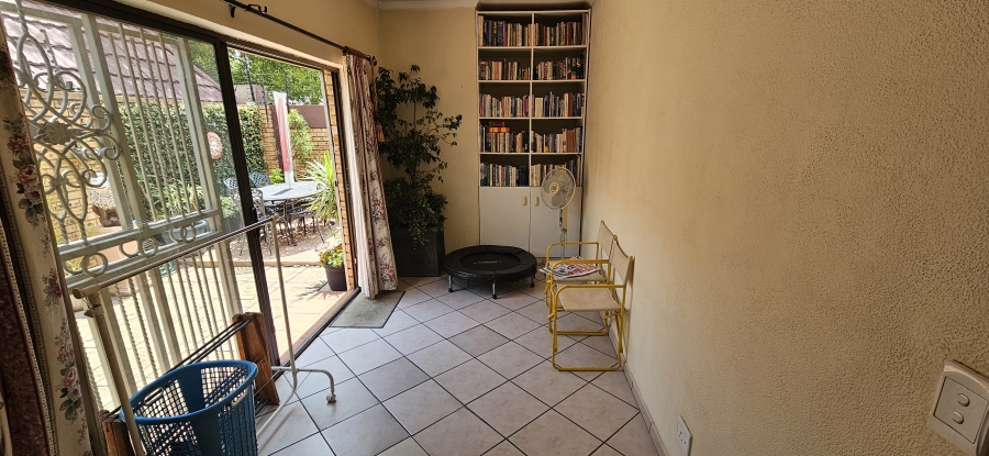 3 Bedroom Property for Sale in New Redruth Gauteng