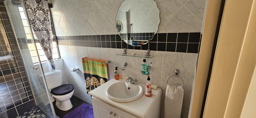 3 Bedroom Property for Sale in New Redruth Gauteng