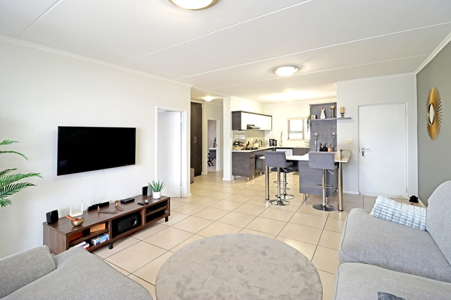 2 Bedroom Property for Sale in Greenstone Hill Gauteng