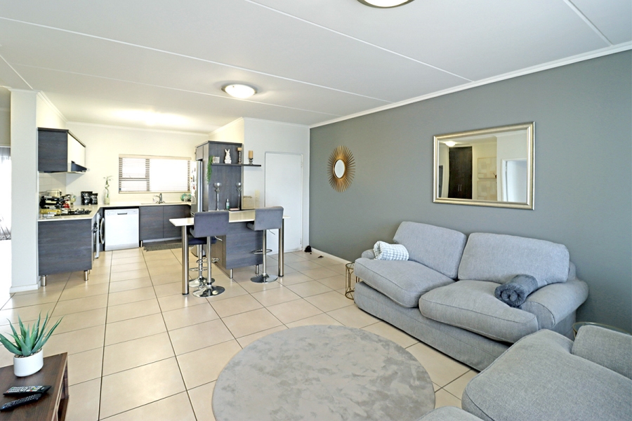 2 Bedroom Property for Sale in Greenstone Hill Gauteng