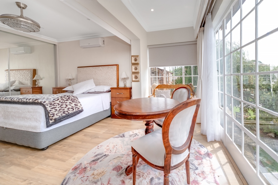 1 Bedroom Property for Sale in Bryanston Gauteng