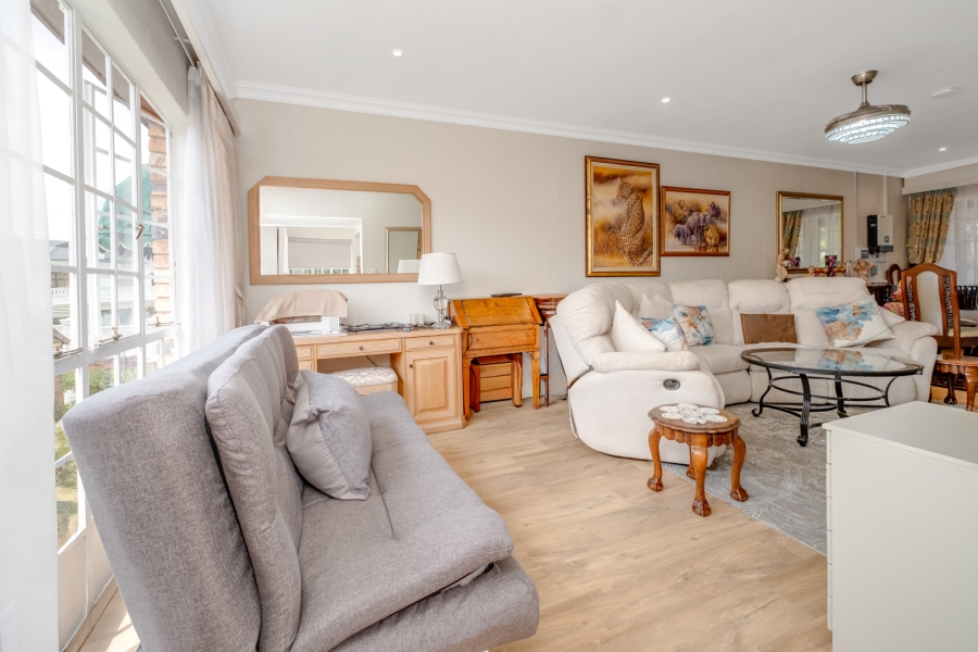 1 Bedroom Property for Sale in Bryanston Gauteng