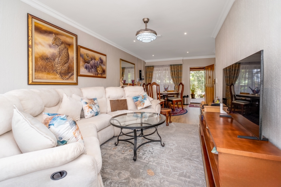 1 Bedroom Property for Sale in Bryanston Gauteng