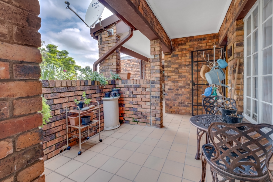 1 Bedroom Property for Sale in Bryanston Gauteng