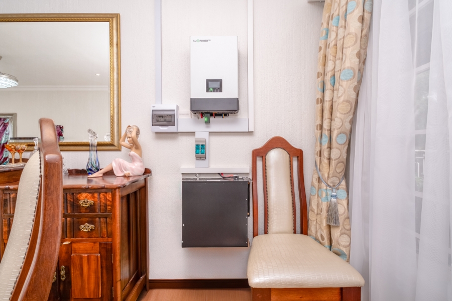 1 Bedroom Property for Sale in Bryanston Gauteng