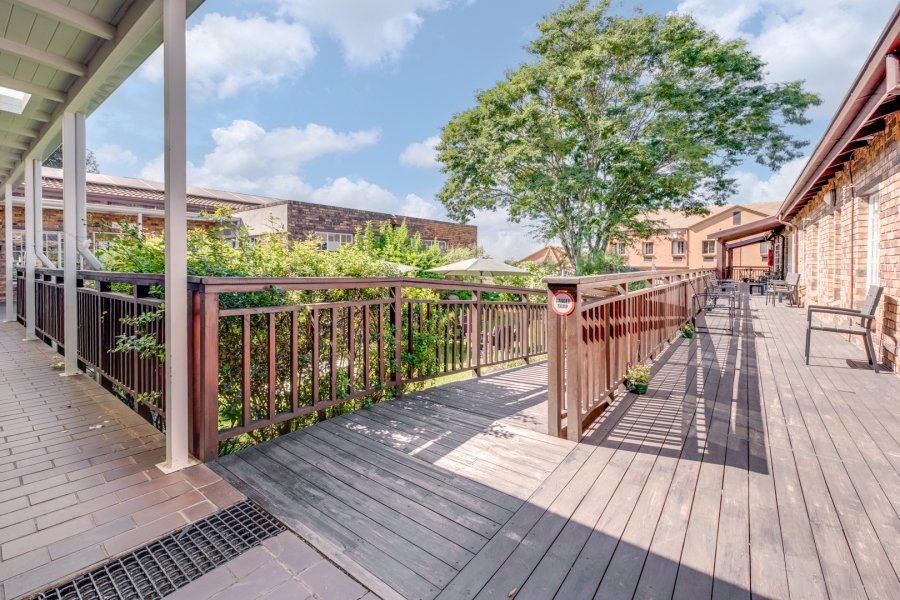 1 Bedroom Property for Sale in Bryanston Gauteng