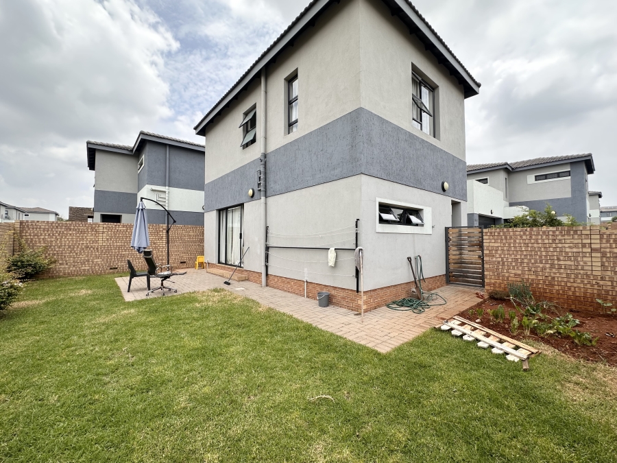 3 Bedroom Property for Sale in Thatchfield Estate Gauteng