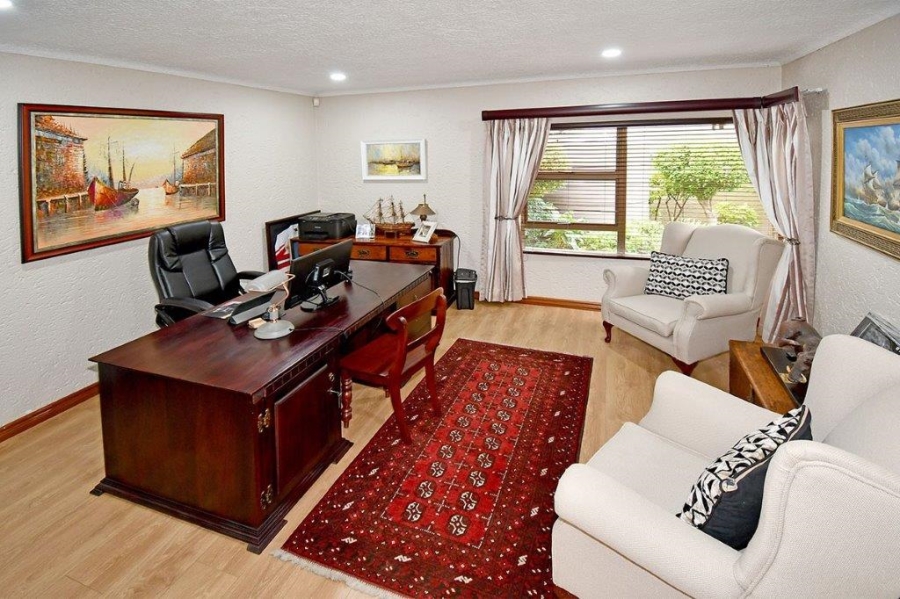 4 Bedroom Property for Sale in Dowerglen Ext 5 Gauteng