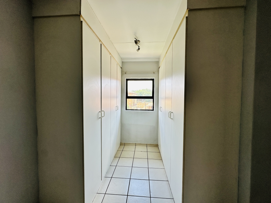 2 Bedroom Property for Sale in Florentia Gauteng