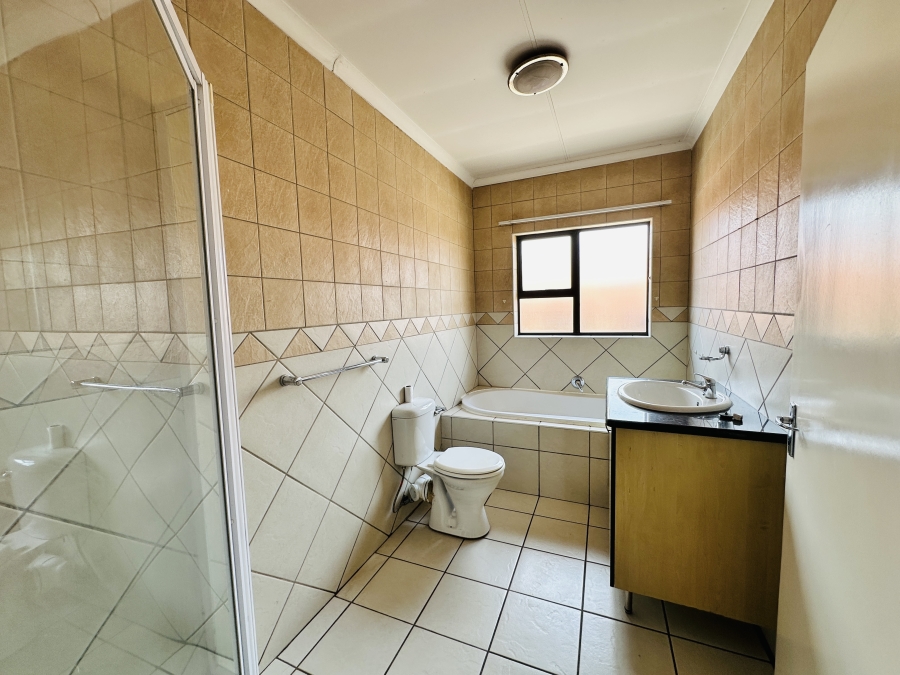 2 Bedroom Property for Sale in Florentia Gauteng