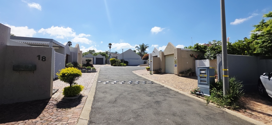To Let 2 Bedroom Property for Rent in Dowerglen Ext 4 Gauteng