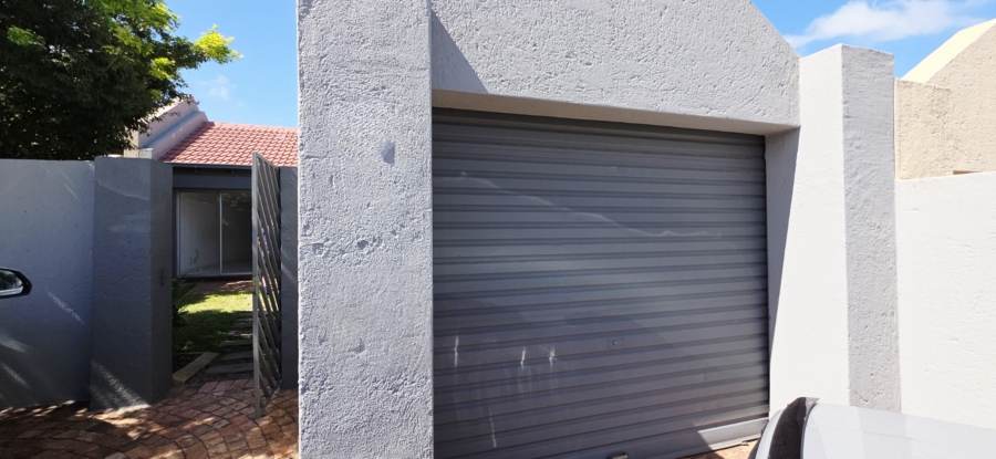 To Let 2 Bedroom Property for Rent in Dowerglen Ext 4 Gauteng