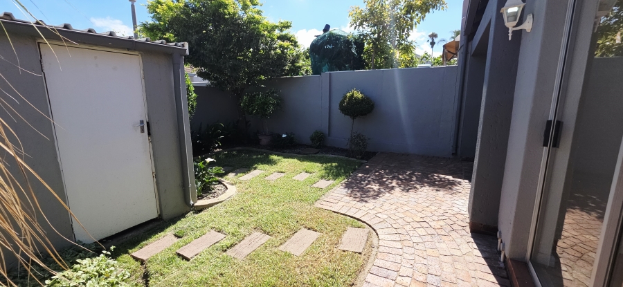 To Let 2 Bedroom Property for Rent in Dowerglen Ext 4 Gauteng