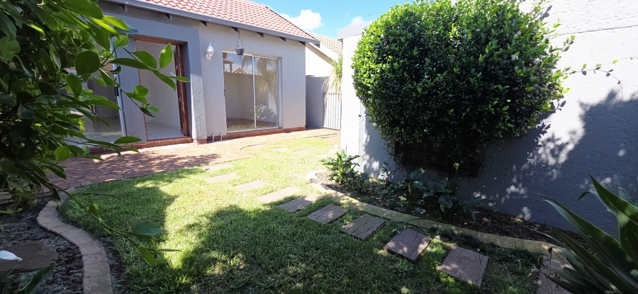 To Let 2 Bedroom Property for Rent in Dowerglen Ext 4 Gauteng