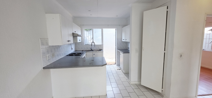 To Let 2 Bedroom Property for Rent in Dowerglen Ext 4 Gauteng