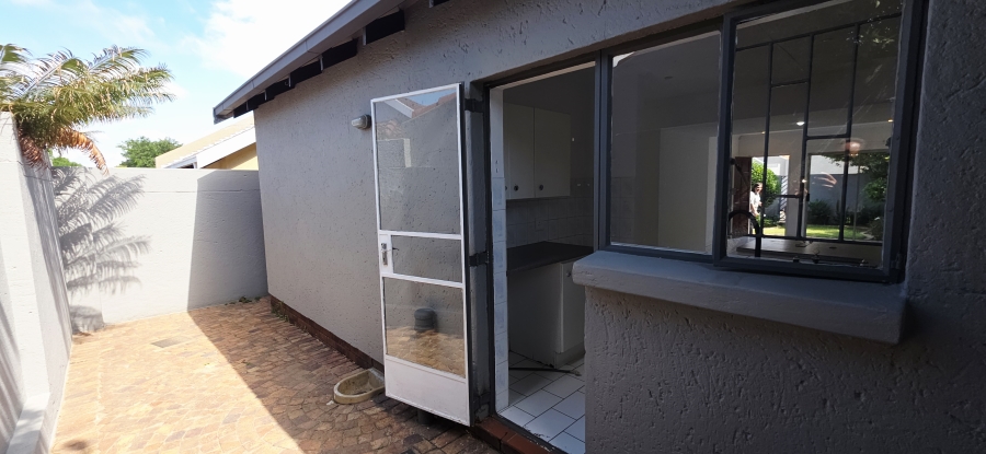 To Let 2 Bedroom Property for Rent in Dowerglen Ext 4 Gauteng