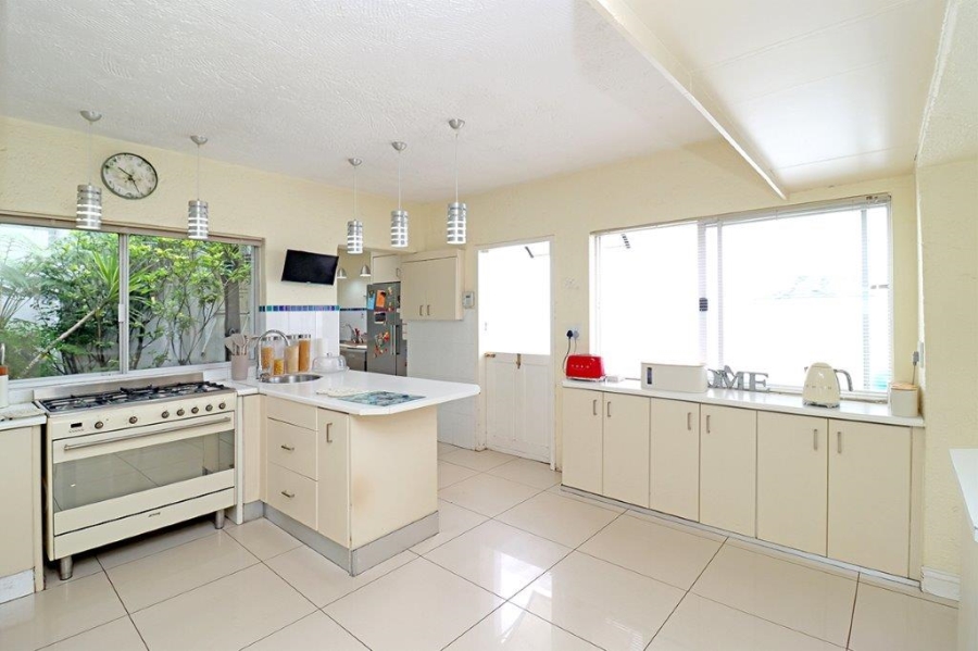 To Let 3 Bedroom Property for Rent in Atholl Gauteng