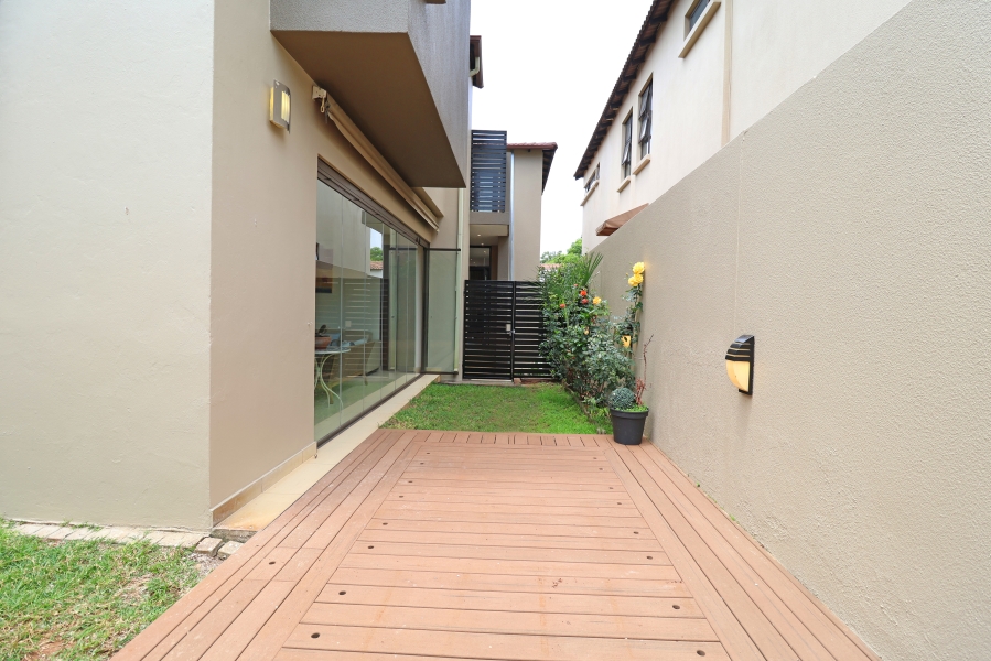 To Let 4 Bedroom Property for Rent in Bryanston Gauteng