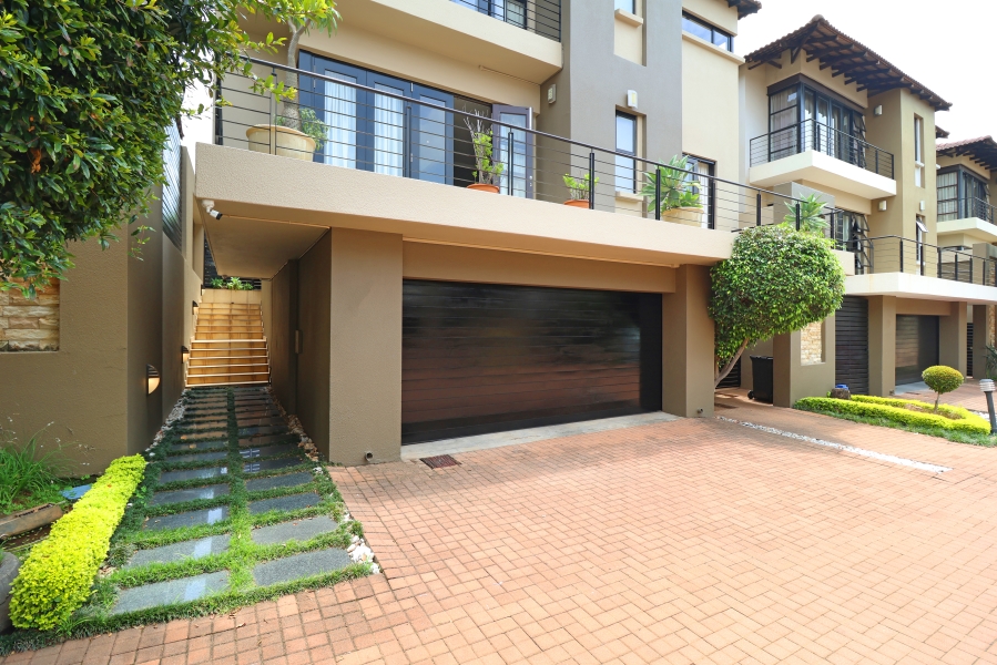 To Let 4 Bedroom Property for Rent in Bryanston Gauteng