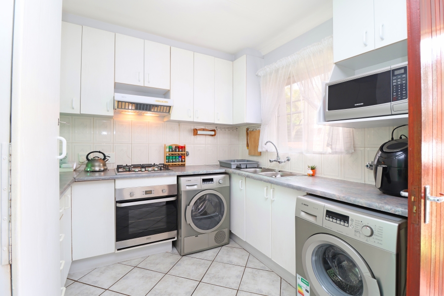 2 Bedroom Property for Sale in Weltevreden Park Gauteng