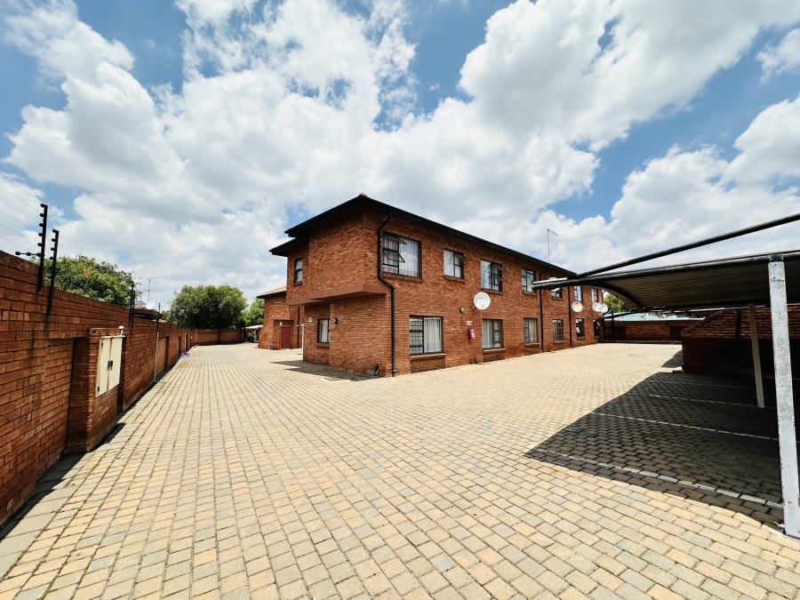 2 Bedroom Property for Sale in Florentia Gauteng