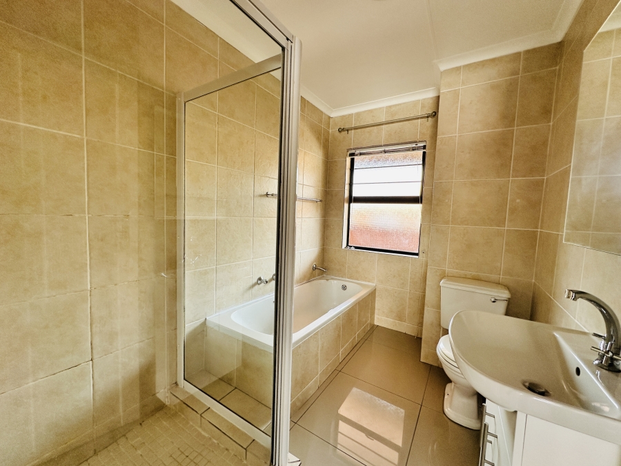 2 Bedroom Property for Sale in Florentia Gauteng