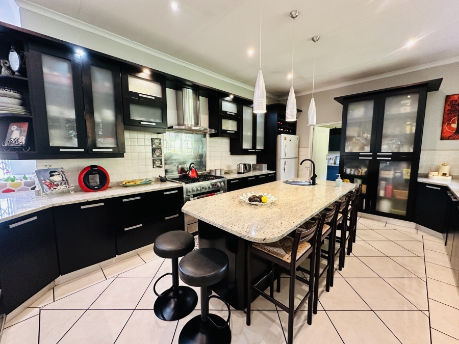 5 Bedroom Property for Sale in Lambton Gauteng