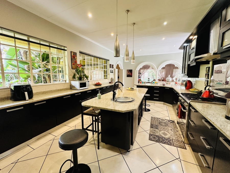 5 Bedroom Property for Sale in Lambton Gauteng