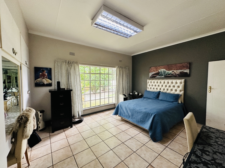 5 Bedroom Property for Sale in Lambton Gauteng