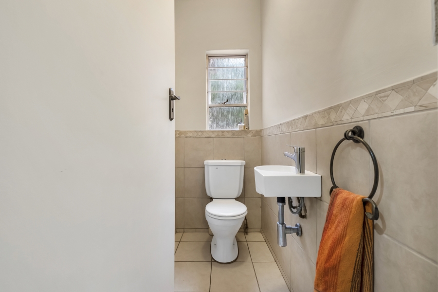 4 Bedroom Property for Sale in Morningside Manor Gauteng