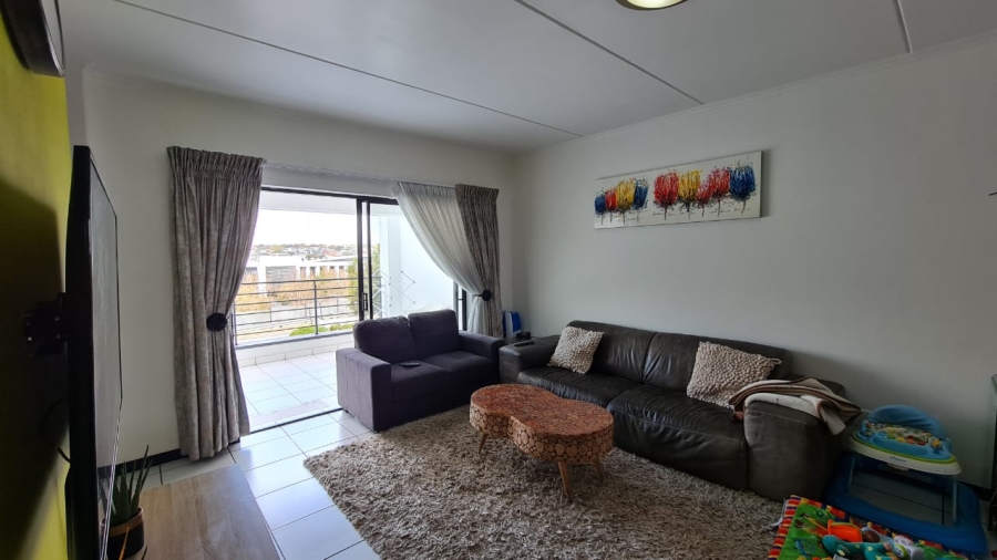 To Let 3 Bedroom Property for Rent in Greenstone Hill Gauteng