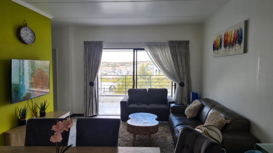 To Let 3 Bedroom Property for Rent in Greenstone Hill Gauteng