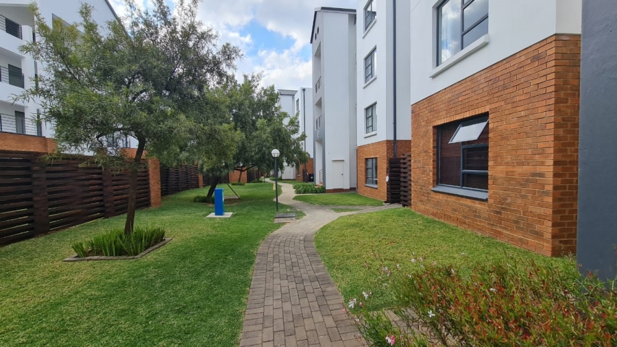 To Let 3 Bedroom Property for Rent in Greenstone Hill Gauteng