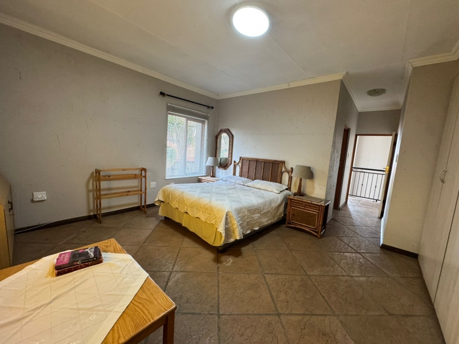 4 Bedroom Property for Sale in Sonneveld Gauteng