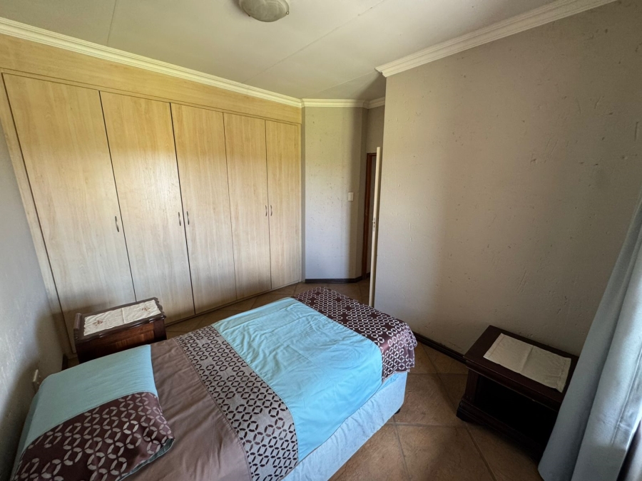 4 Bedroom Property for Sale in Sonneveld Gauteng