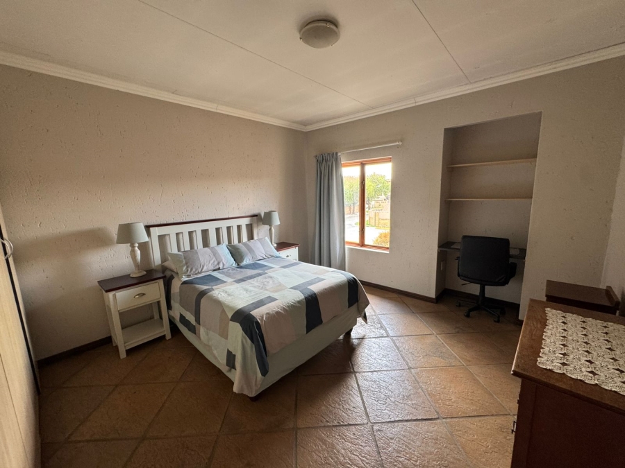 4 Bedroom Property for Sale in Sonneveld Gauteng