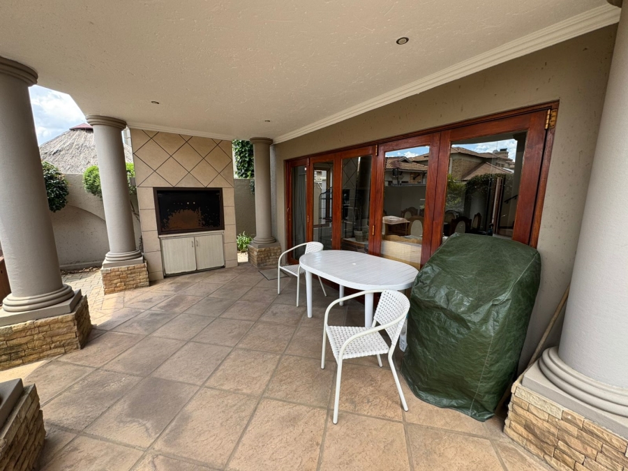 4 Bedroom Property for Sale in Sonneveld Gauteng